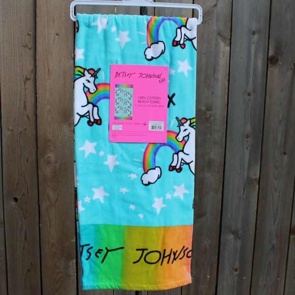 Betsey Johnson Unicorn Rainbow Beach Towel NWT - Picture 2 of 4